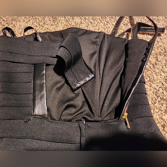 Dress - Picture 7 of 9